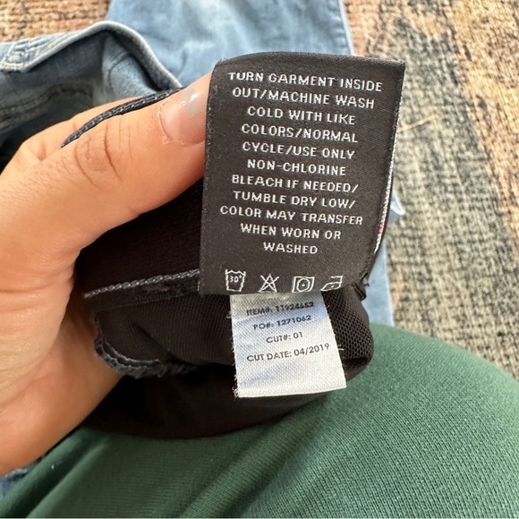 Torrid Distressed Bombshell Skinny Jeans sz 20R - Picture 6 of 8